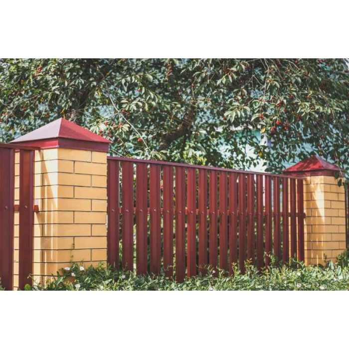 Штакетник М-образный А Grand Line 0,45 Полиэстер RAL 3009 Оксидно-Красный